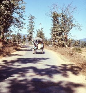 Road to Ganeshpuri